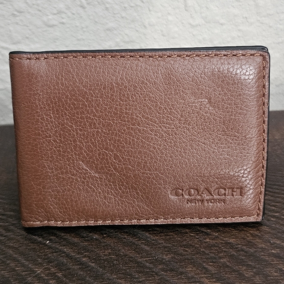 Coach Other - Brown leather coach card case